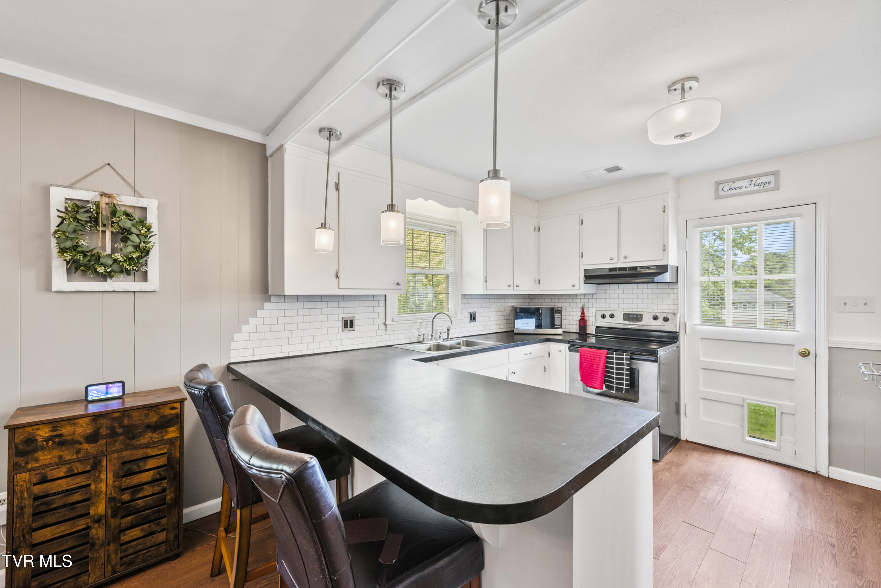 7357 White Pine Circle, Bristol, Virginia image 10