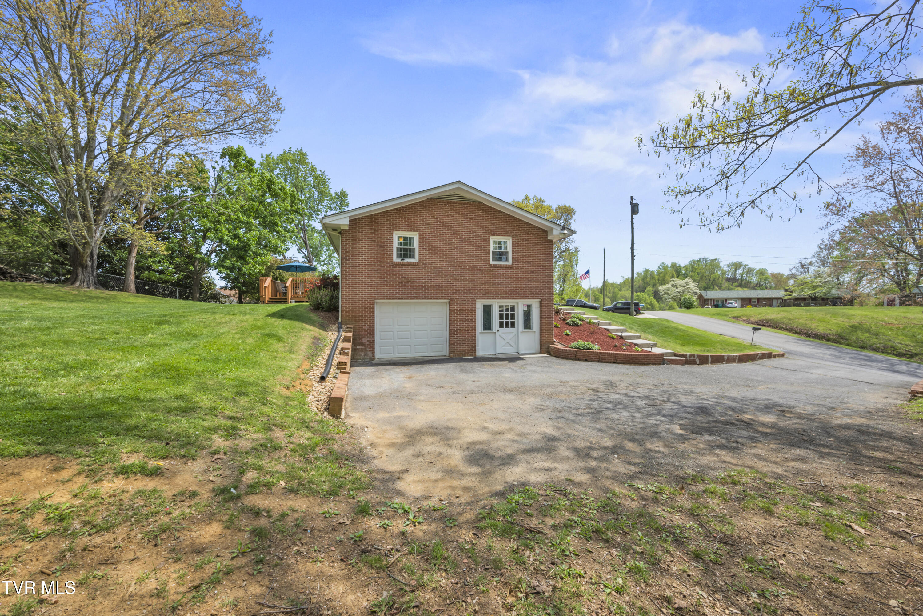 7357 White Pine Circle, Bristol, Virginia image 45