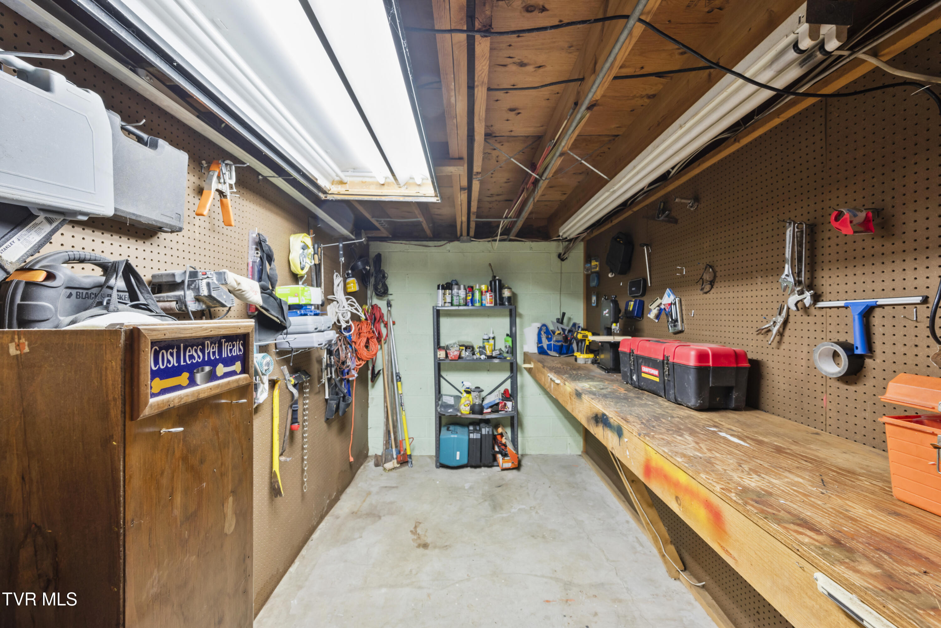 7357 White Pine Circle, Bristol, Virginia image 26