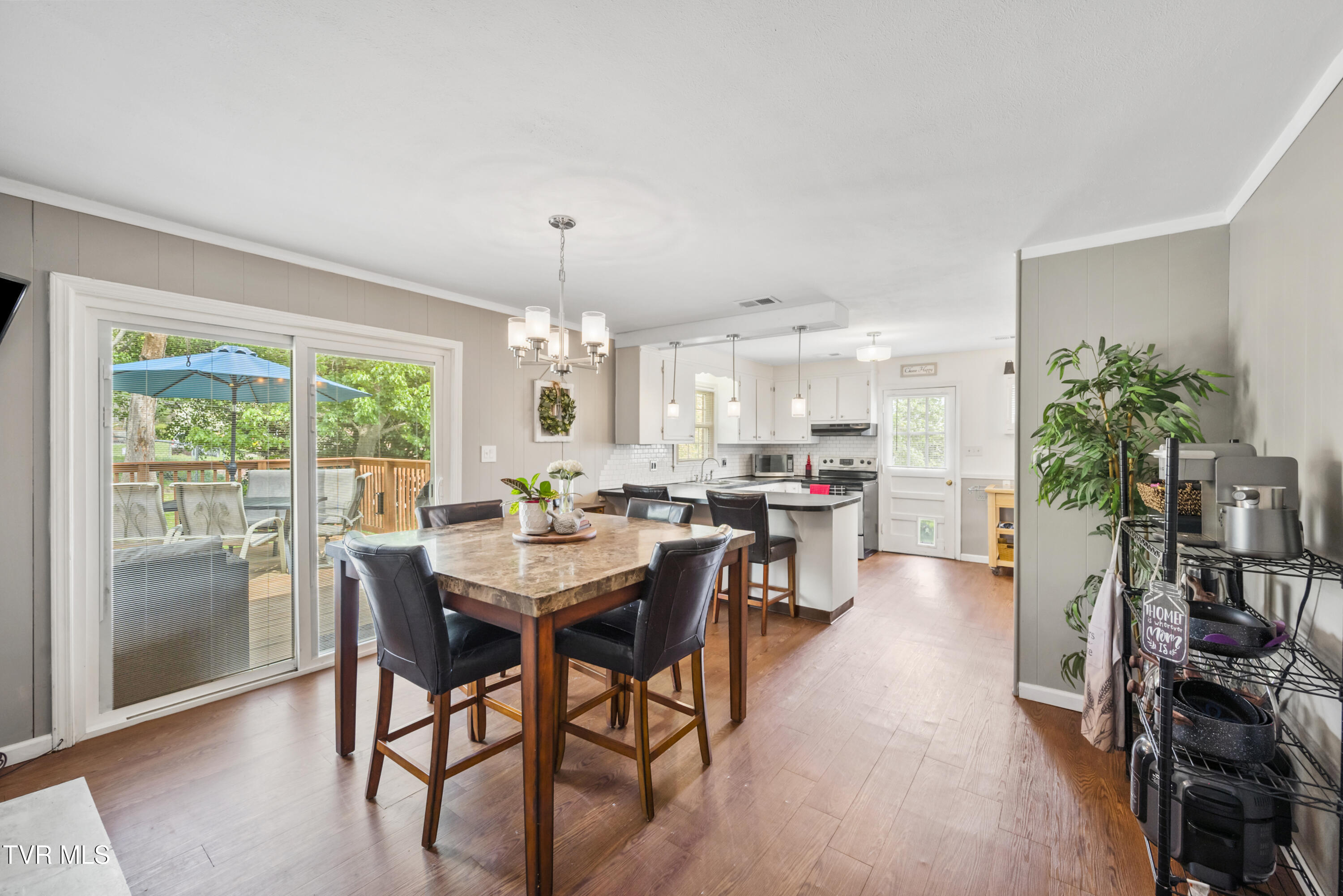 7357 White Pine Circle, Bristol, Virginia image 11