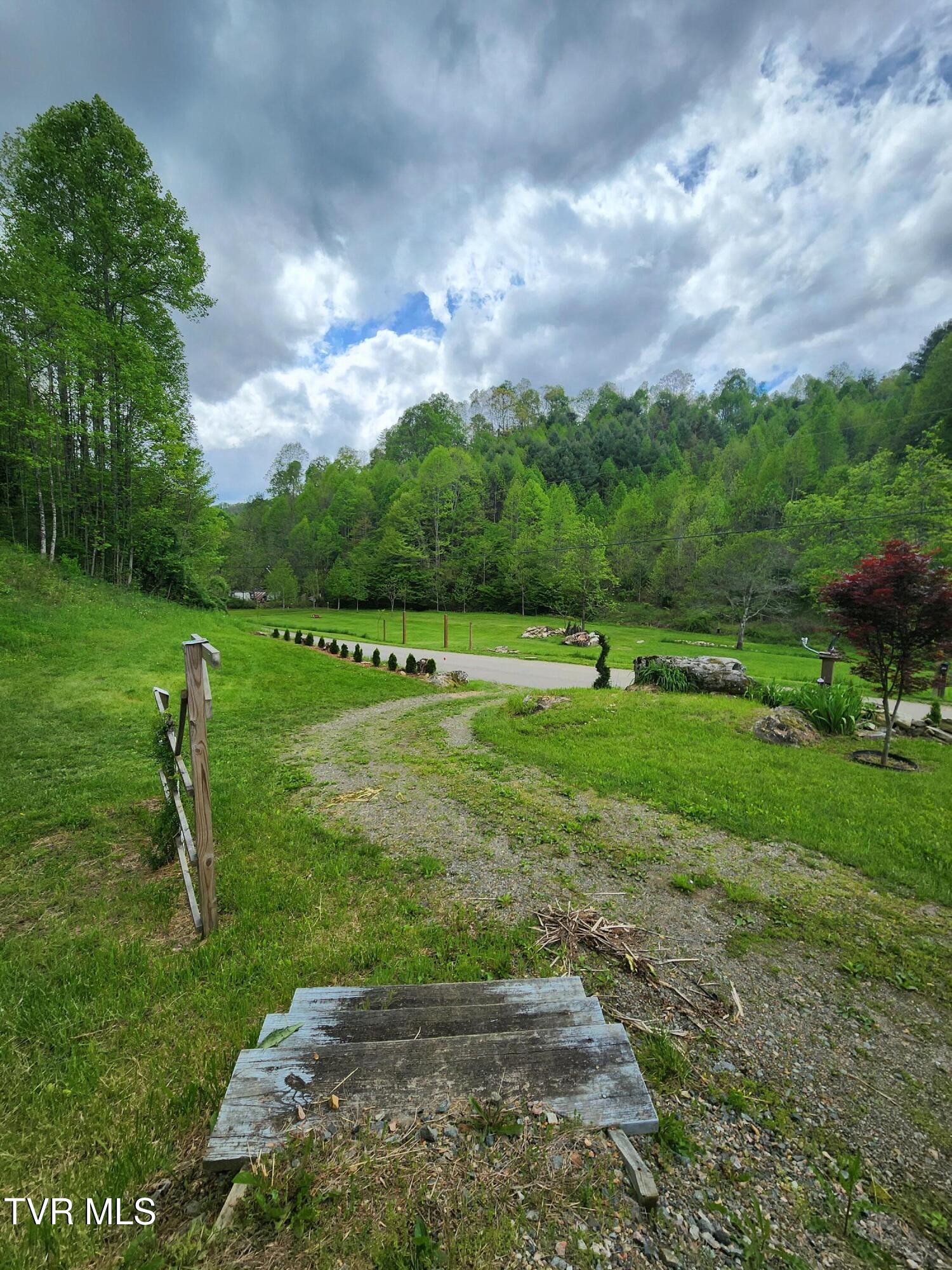 1026 Mcewen Road, Mountain City, Tennessee image 10