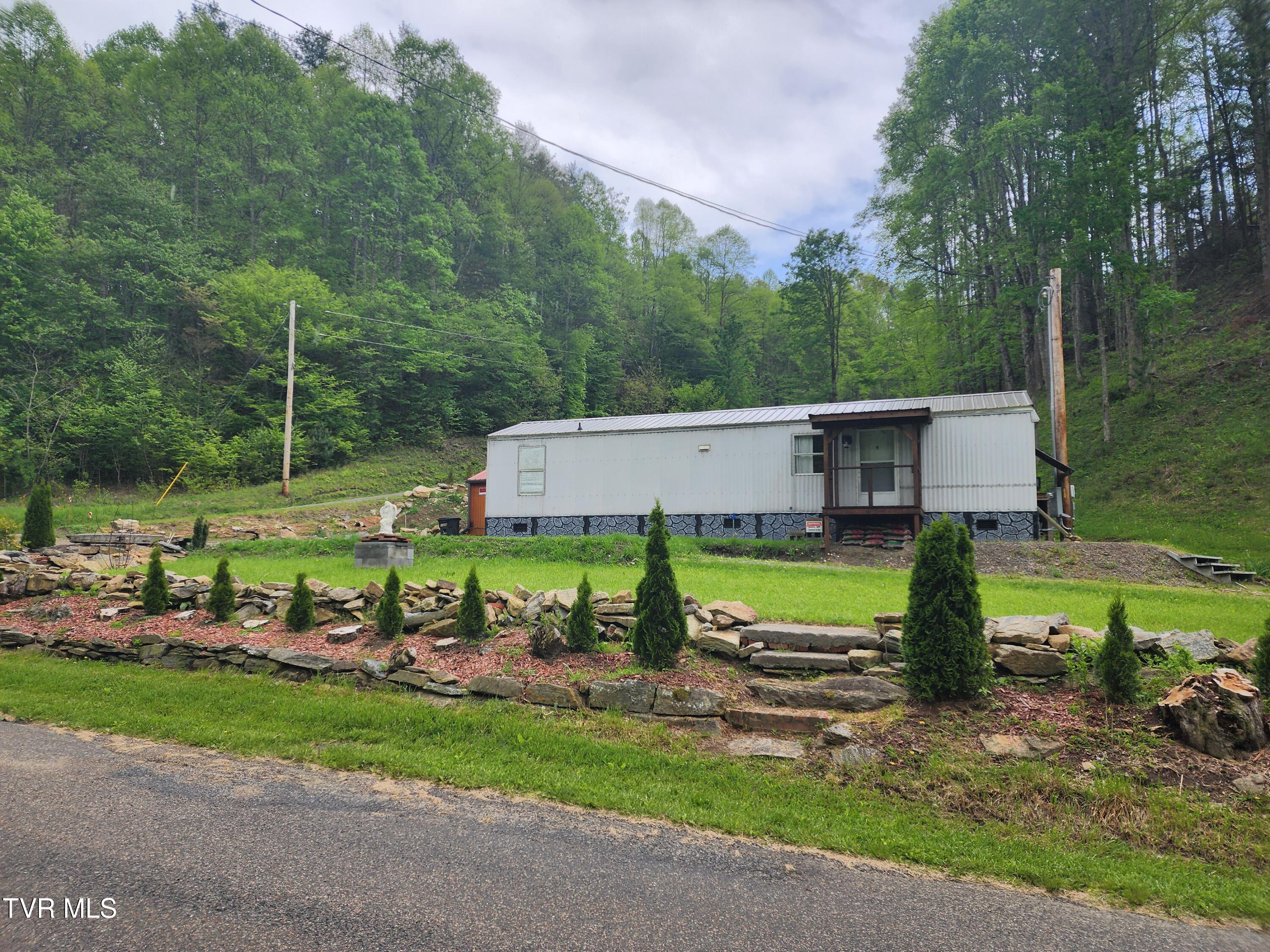 1026 Mcewen Road, Mountain City, Tennessee image 1