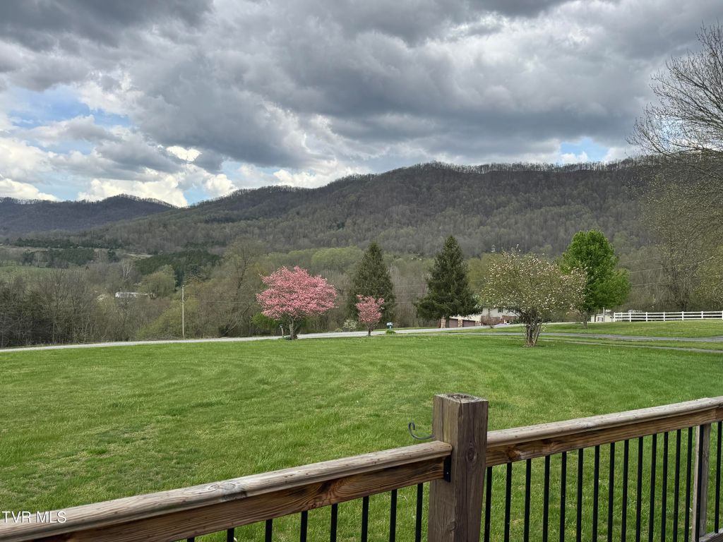 Photo of 298 Rabbit Run Lane, Dryden, VA 24243 (MLS # 9993529)