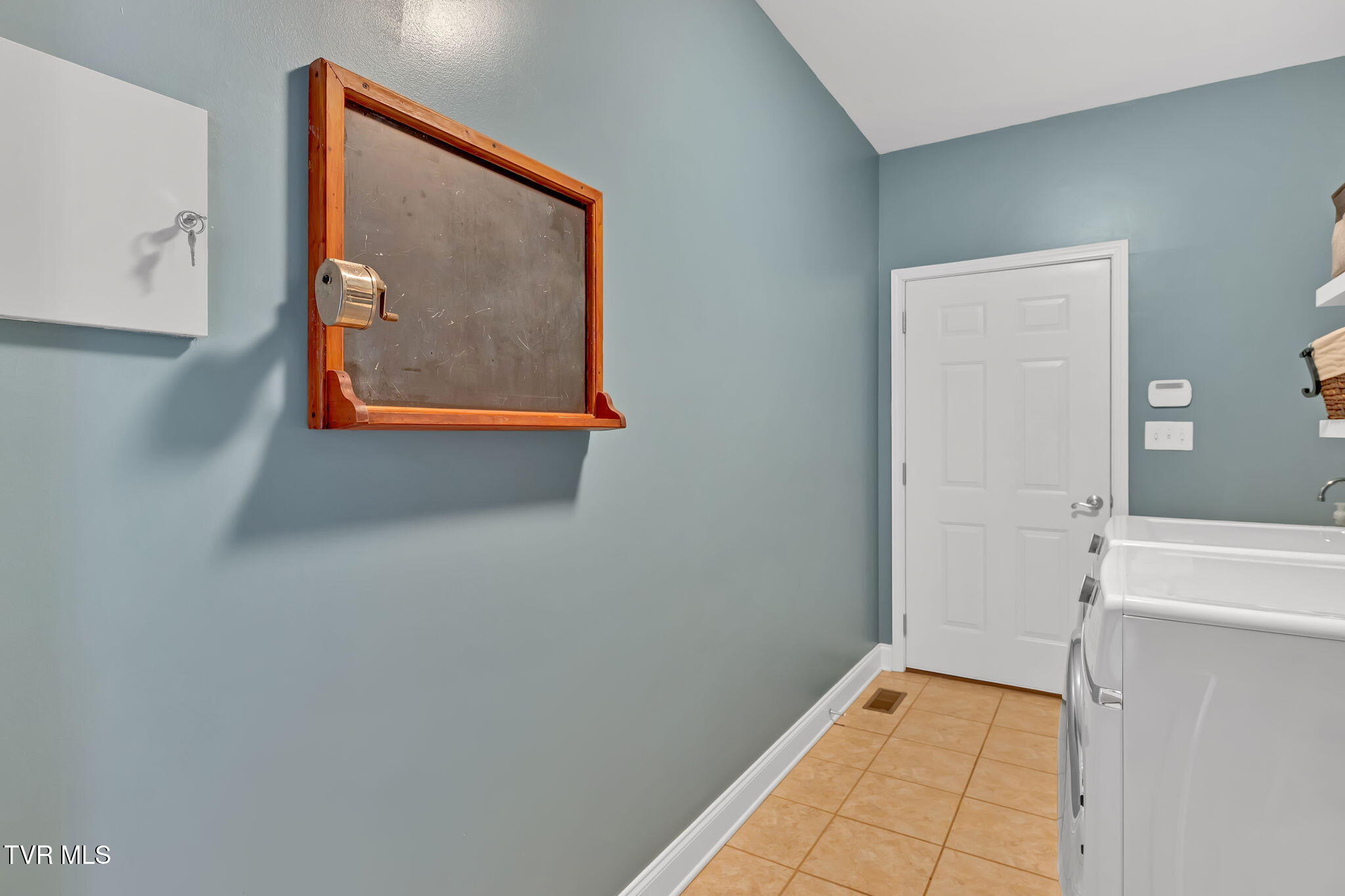 1005 Rachels Way, Piney Flats, Tennessee image 22