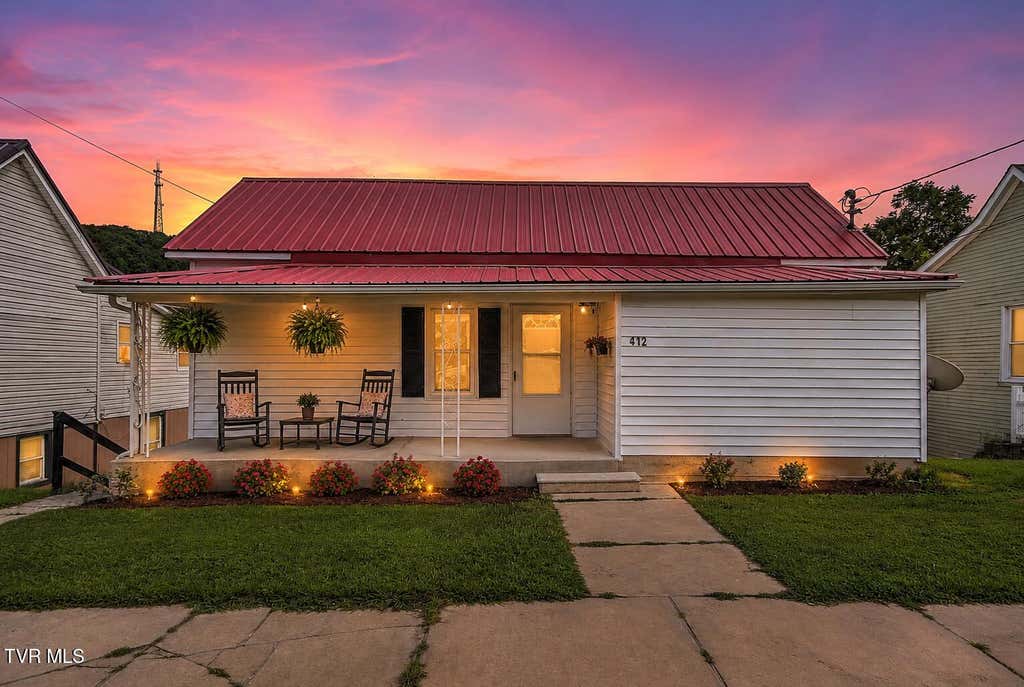 Photo of 412 Fairview Avenue, Johnson City, TN 37601 (MLS # 9999888)