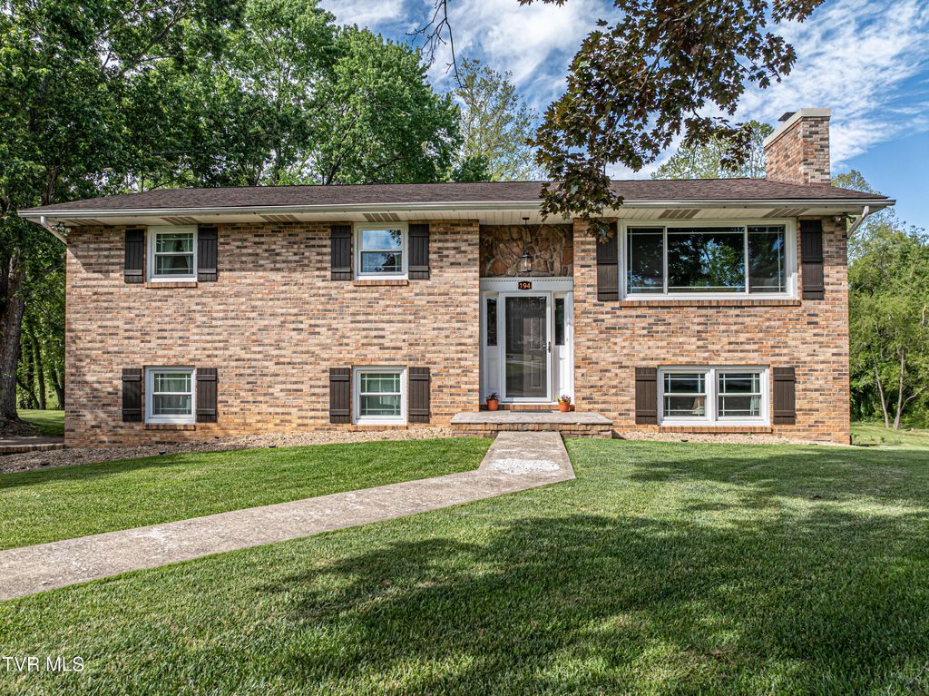 Photo of 194 Deertrack Lane, Bristol, VA 24201 (MLS # 9994856)