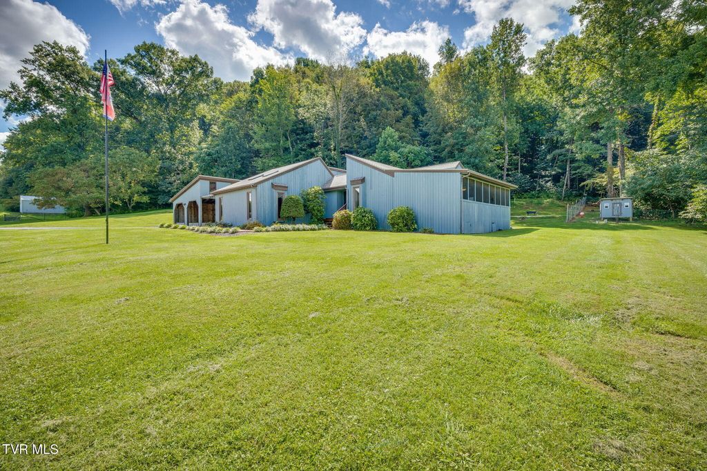 Photo of 782 Harr Town Road, Blountville, TN 37617 (MLS # 9984983)
