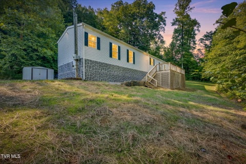 Photo of 308 Chambers Drive, Elizabethton, TN 37643 (MLS # 9997400)