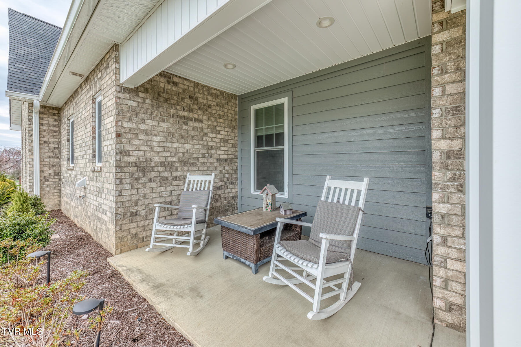 100 Canterbury Place