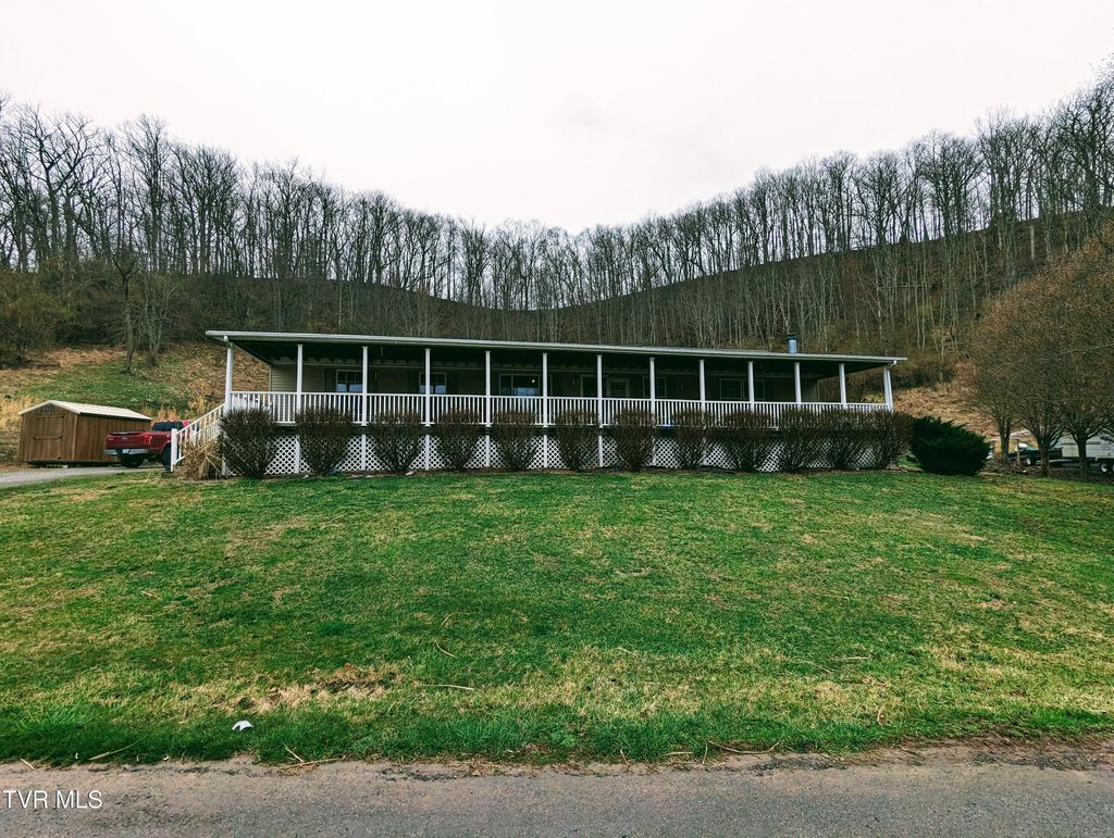 Photo of 605 Charles Street, Clintwood, VA 24228 (MLS # 9990762)