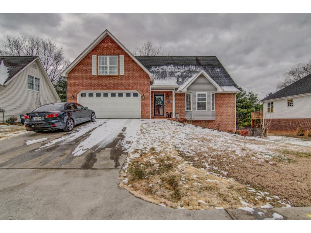 Photo 1 of 32 — 4529 Palomino Drive, Kingsport, TN 37664