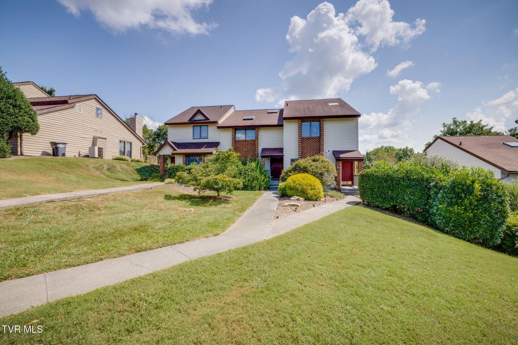 Photo of 253 Willowbend Drive #253, Kingsport, TN 37660 (MLS # 10000360)