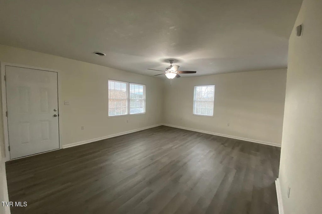 Photo of 420 Cottage Way, Parrottsville, TN 37843 (MLS # 10002410)