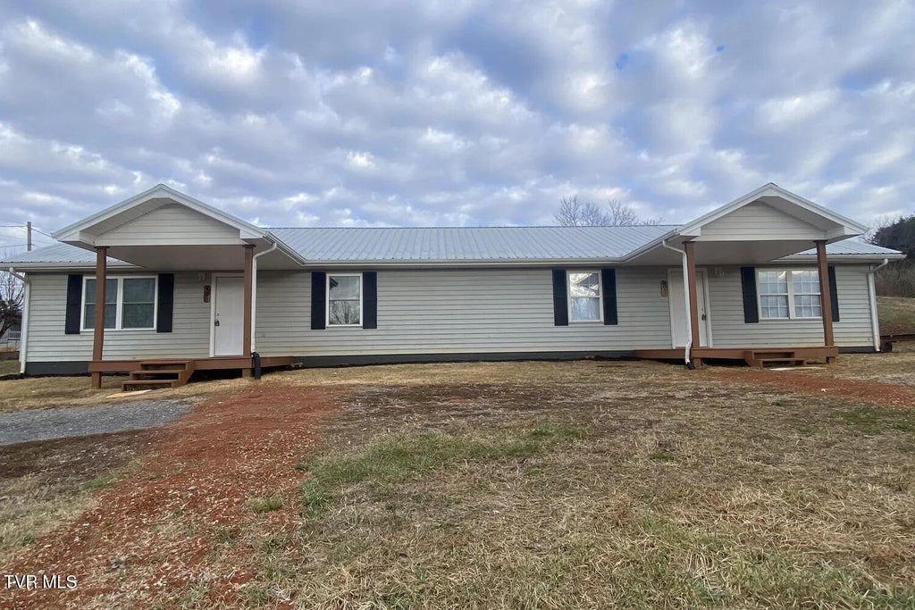 Photo of 420 Cottage Way, Parrottsville, TN 37843 (MLS # 10002410)