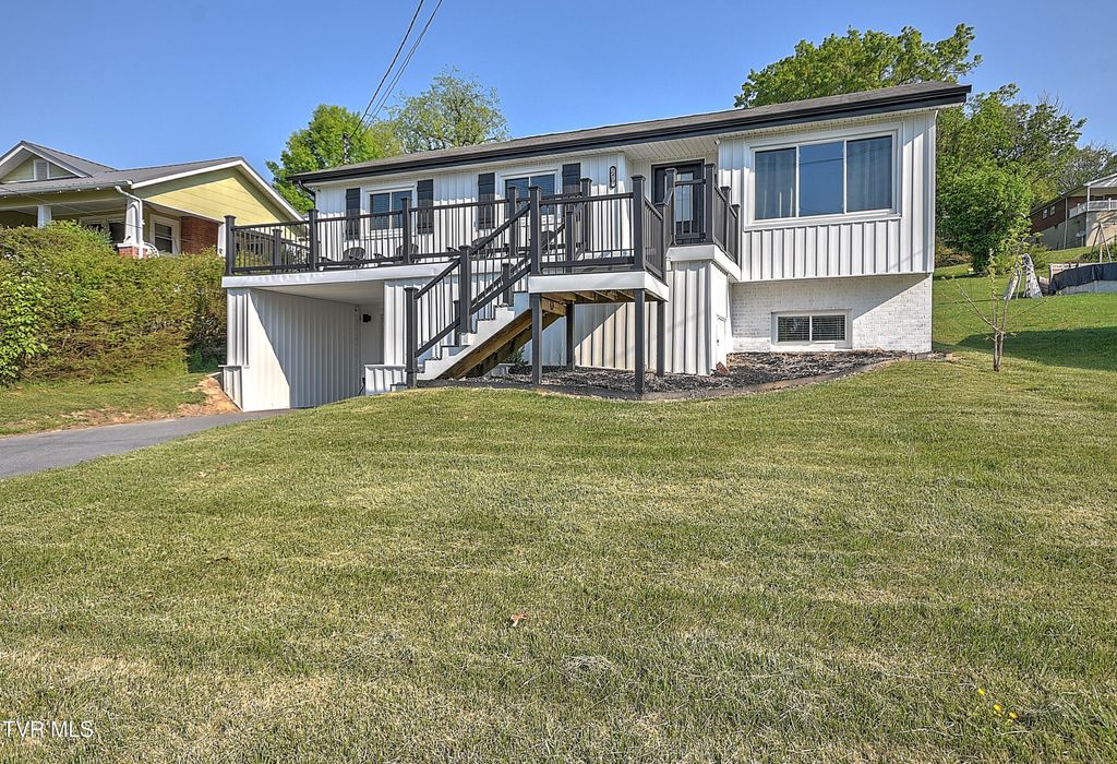 Photo of 2413 Catherine Street, Bristol, VA 24201 (MLS # 9994457)