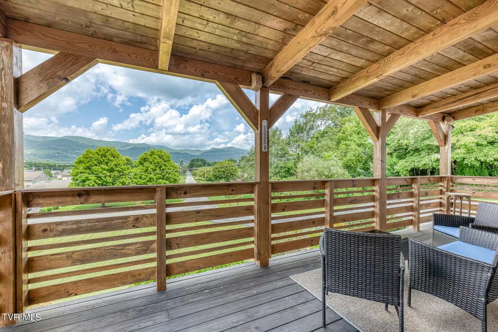 Photo of 101 Abe Lincoln Court, Elizabethton, TN 37643 (MLS # 9999735)