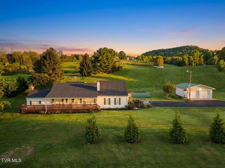 Photo 1 of 44 — 4097 Reedy Creek Road, Bristol, VA 24202