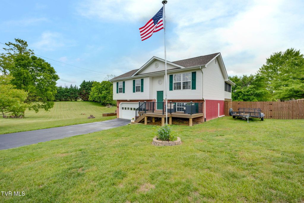 Photo of 155 Thelma Hannabas Lane, Jonesborough, TN 37659 (MLS # 9994826)