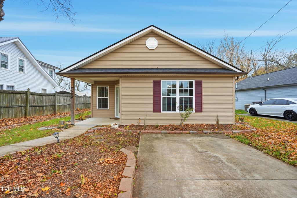 Photo of 2504 Overlook Road, Kingsport, TN 37664 (MLS # 9987979)