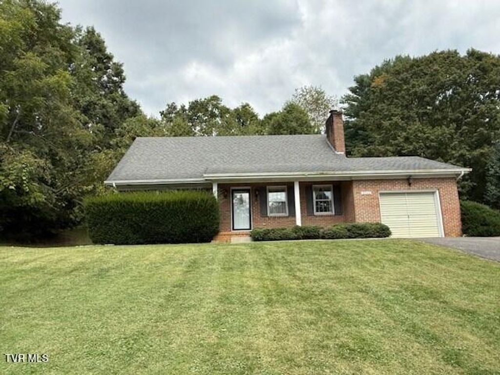 Photo of 18343 Westwood Drive Dr, Abingdon, VA 24211 (MLS # 9986055)