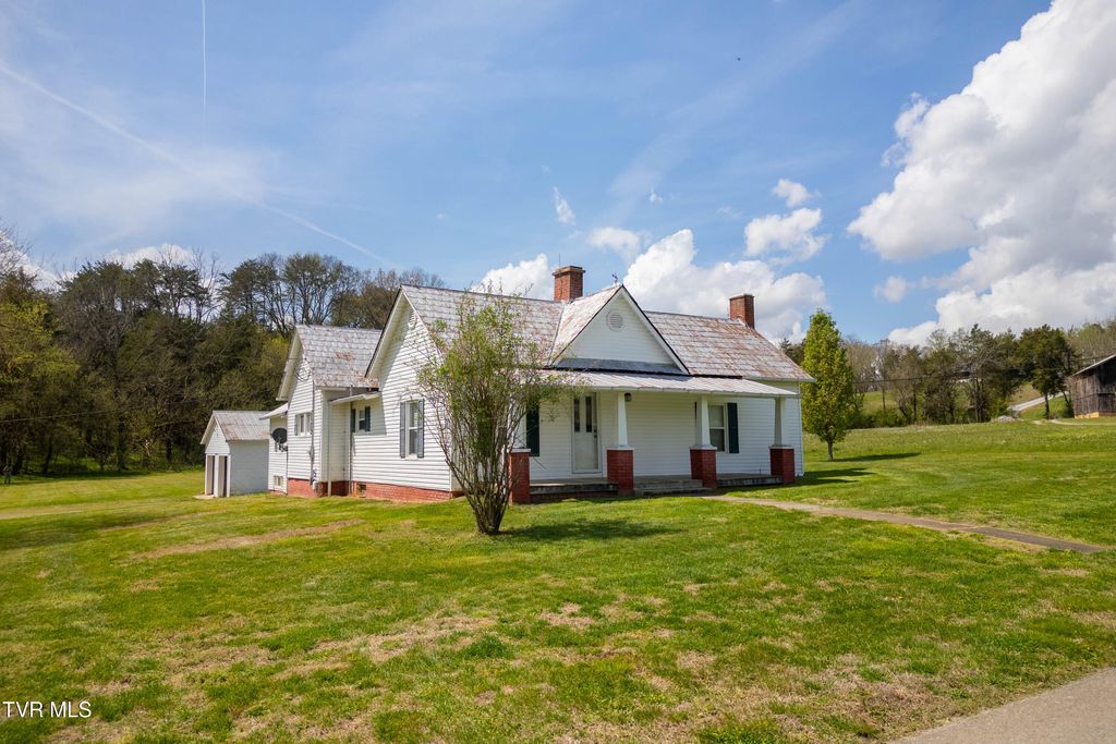 Photo of 2200 Sunnyside Road, Greeneville, TN 37743 (MLS # 9993377)