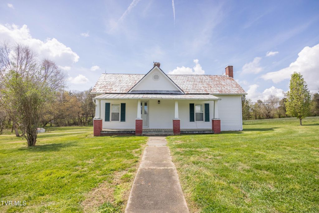 Photo of 2200 Sunnyside Road, Greeneville, TN 37743 (MLS # 9993377)