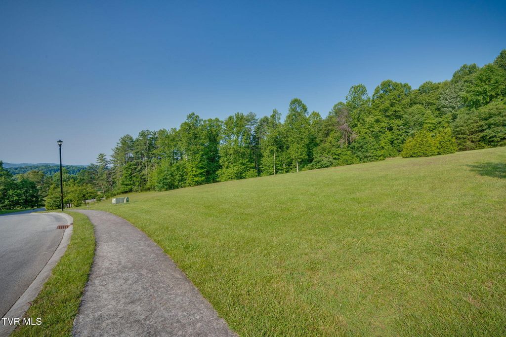Photo of 309 Golf Ridge Drive, Kingsport, TN 37664 (MLS # 9981234)