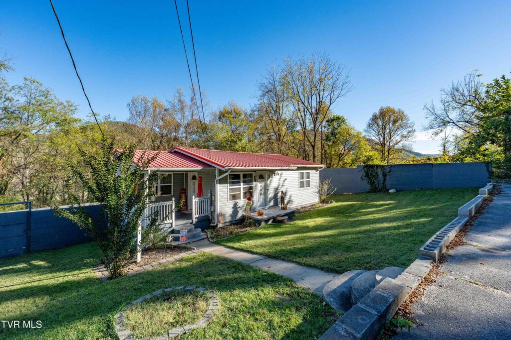 Photo of 347 Rittertown Road, Hampton, TN 37658 (MLS # 10002428)