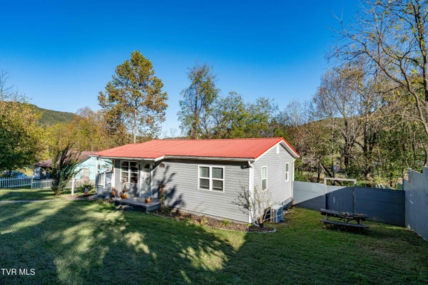 347 RITTERTOWN RD, HAMPTON, TN 37658 - Image 429e43ecabd6b3f5ee86fe152a0b7955/4079979727