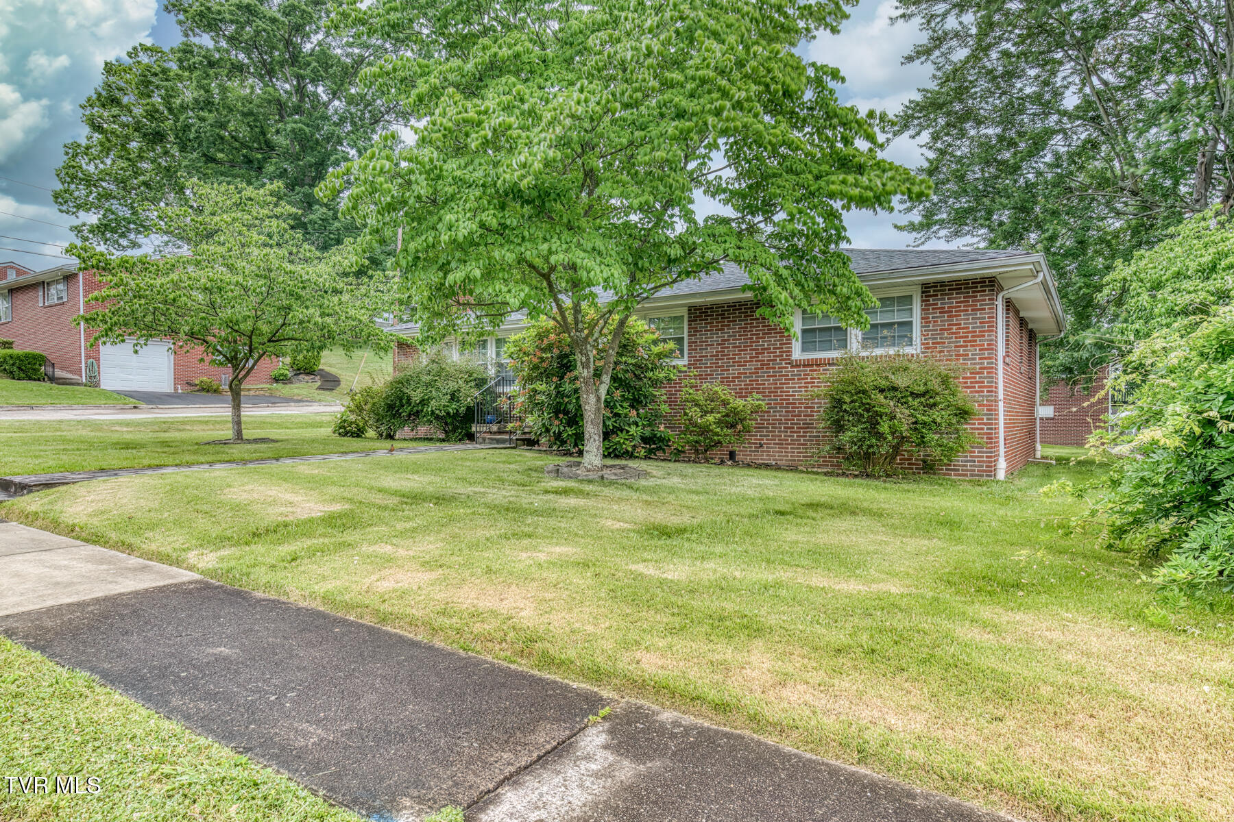 2210 Bruce Street, Kingsport, Tennessee image 2