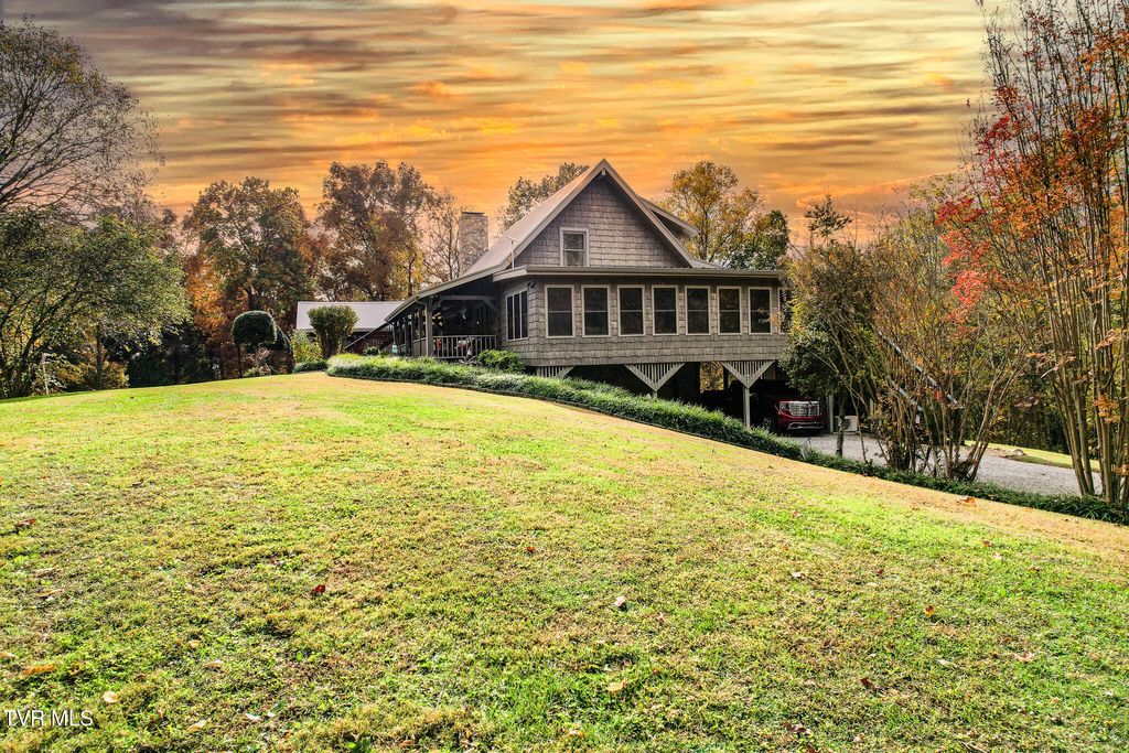 Photo of 570 Stephen Brooks Road, Greeneville, TN 37743 (MLS # 9993829)