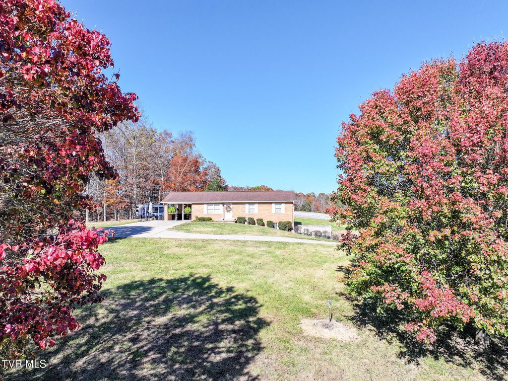 Photo of 4522 Blue Springs Parkway Pkwy, Greeneville, TN 37743 (MLS # 9988204)