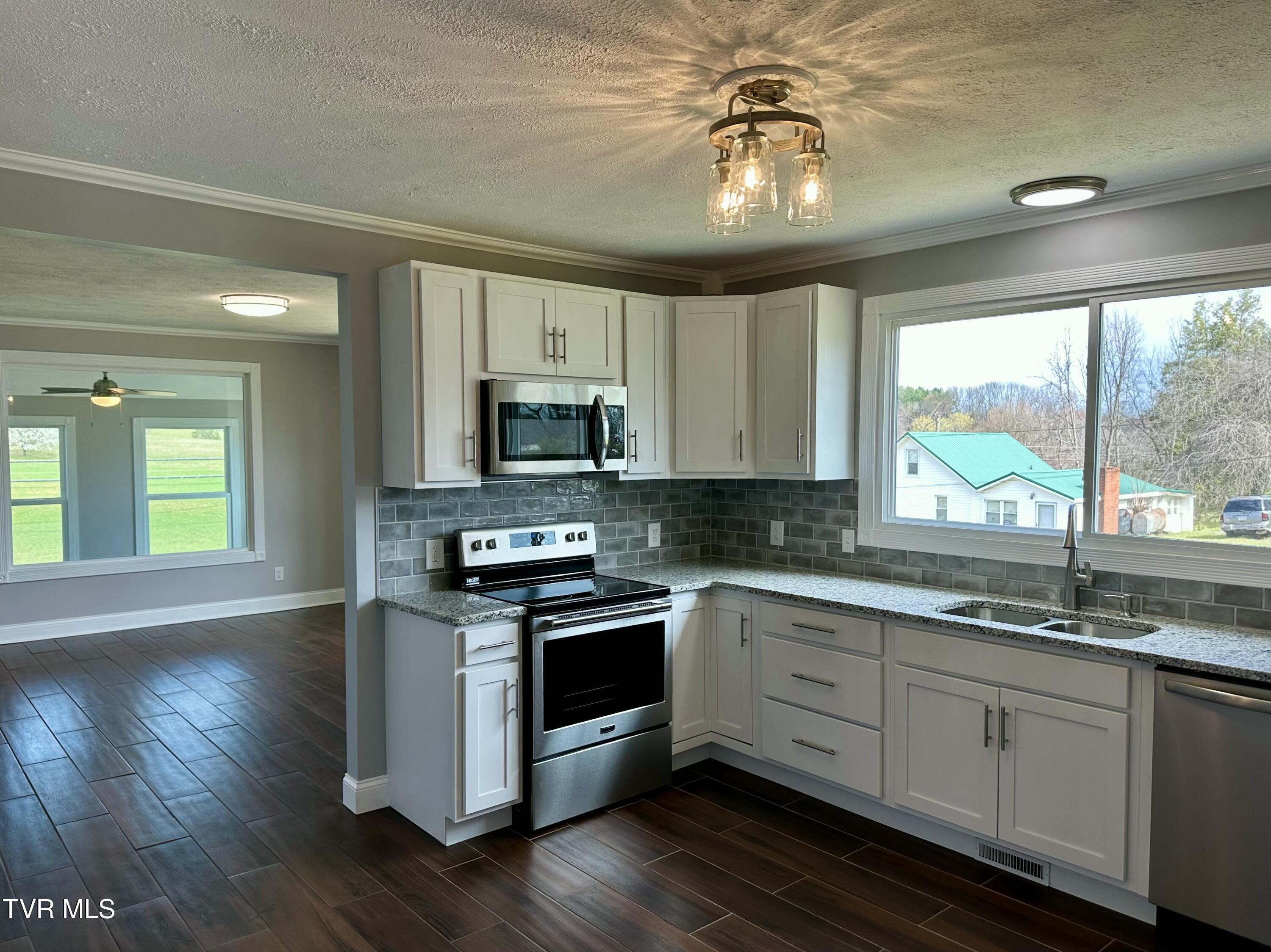 16016 Lee Highway, Bristol, Virginia image 25