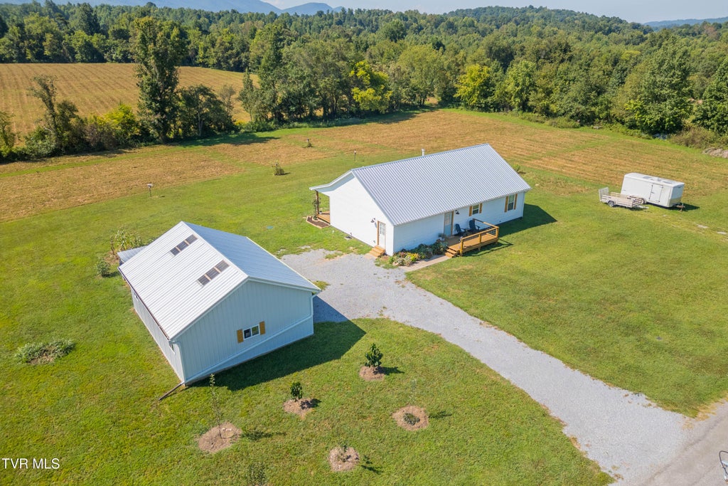 Photo of 300 Deerwood Road, Greeneville, TN 37743 (MLS # 10001328)