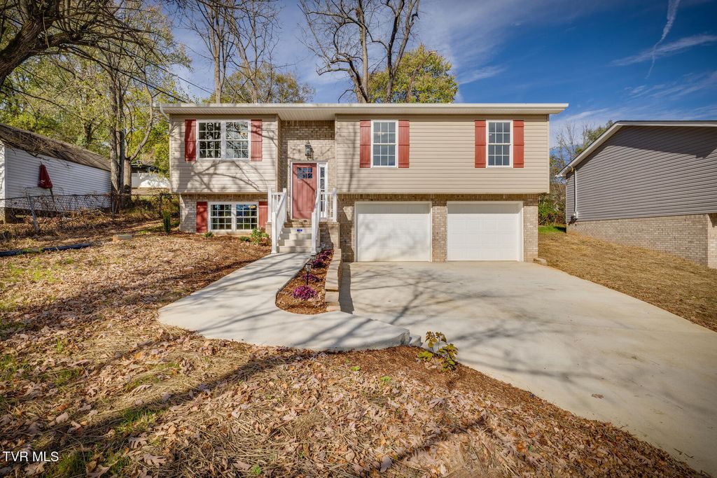 Photo of 1950 Stone West Drive, Kingsport, TN 37660 (MLS # 9984243)