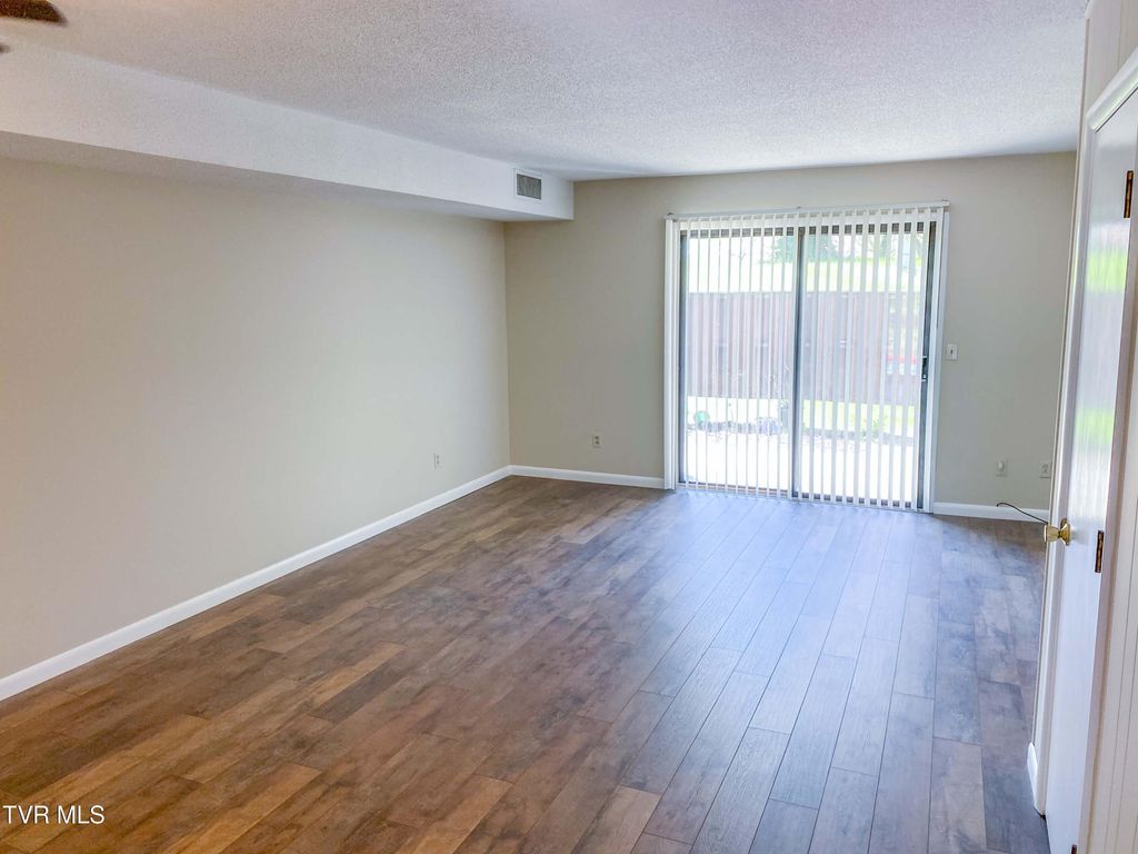 Photo of 746 Martin Luther King Jr Boulevard #0, Bristol, TN 37620 (MLS # 9990662)