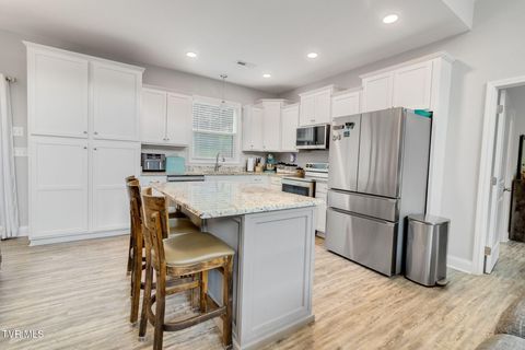 Tiny photo for 1216 Upland Avenue, Greeneville, TN 37743 (MLS # 9984335)
