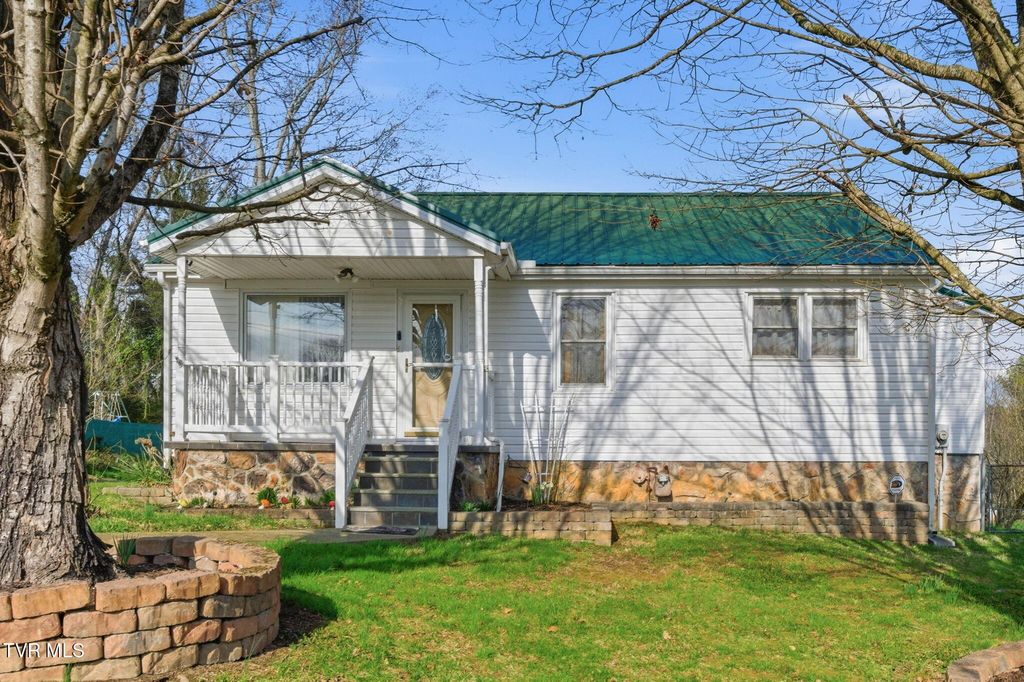 Photo of 307 Tween Hills Road, Bristol, TN 37620 (MLS # 9992360)