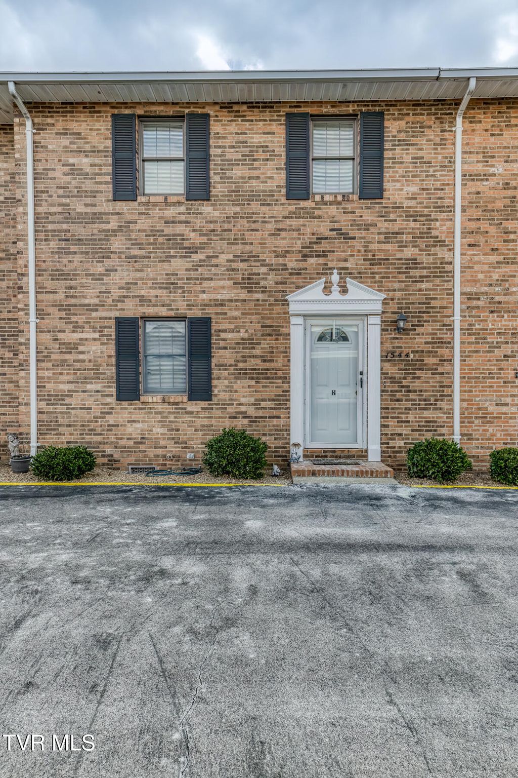 Photo of 1544 Jessee Street #H, Kingsport, TN 37664 (MLS # 9990653)