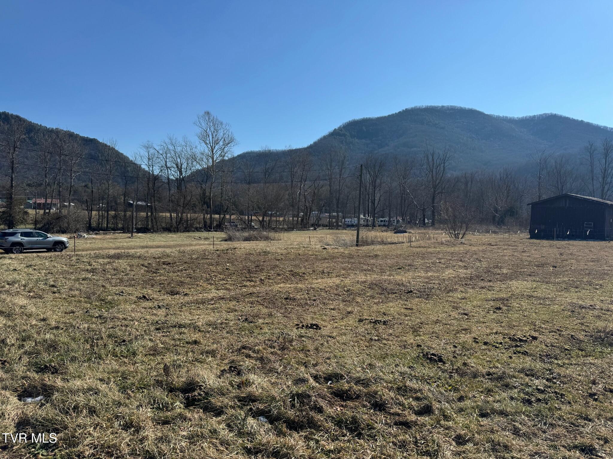 123 Streets Lane, Hampton, Tennessee image 15