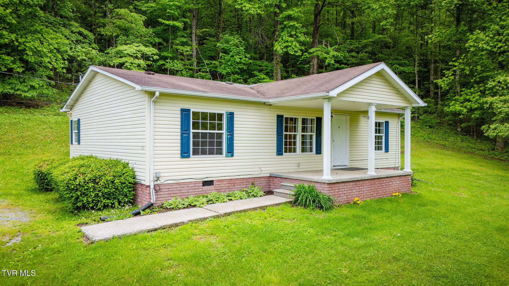118 Berry Hill Road, Elizabethton, Tennessee image 2