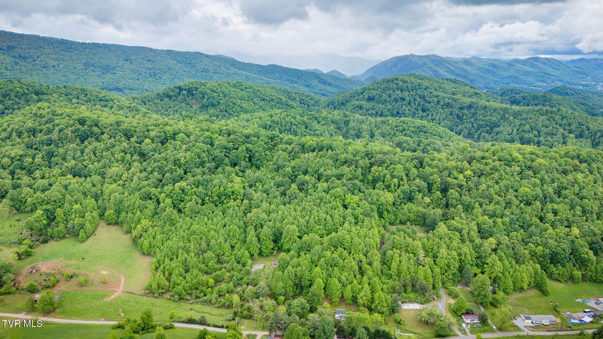 118 Berry Hill Road, Elizabethton, Tennessee image 28