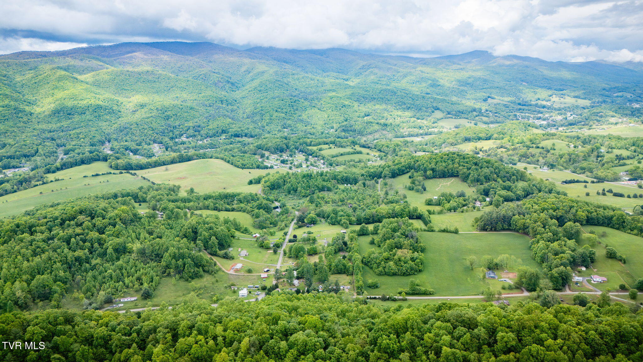 118 Berry Hill Road, Elizabethton, Tennessee image 30