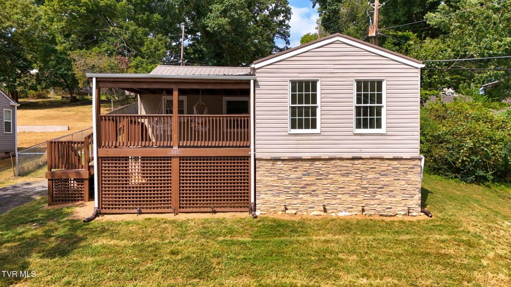 Photo of 2012 Woodbine Street, Kingsport, TN 37660 (MLS # 10000775)