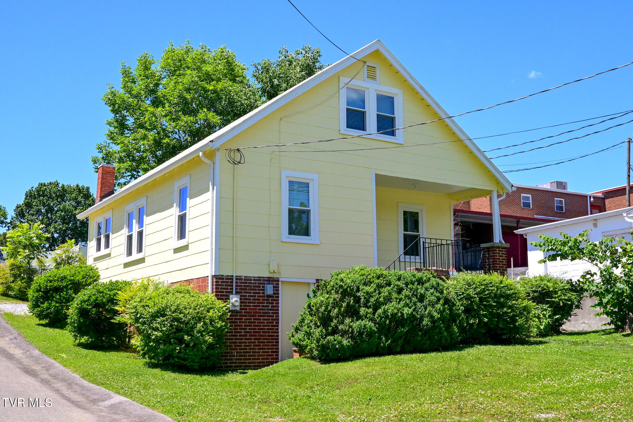 457 Bernard Avenue, Greeneville, Tennessee image 2