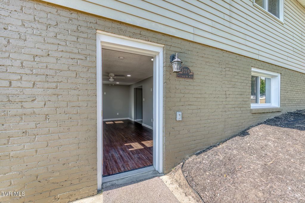 Photo of 1216 Norway Street #102, Bristol, VA 24201 (MLS # 9996300)