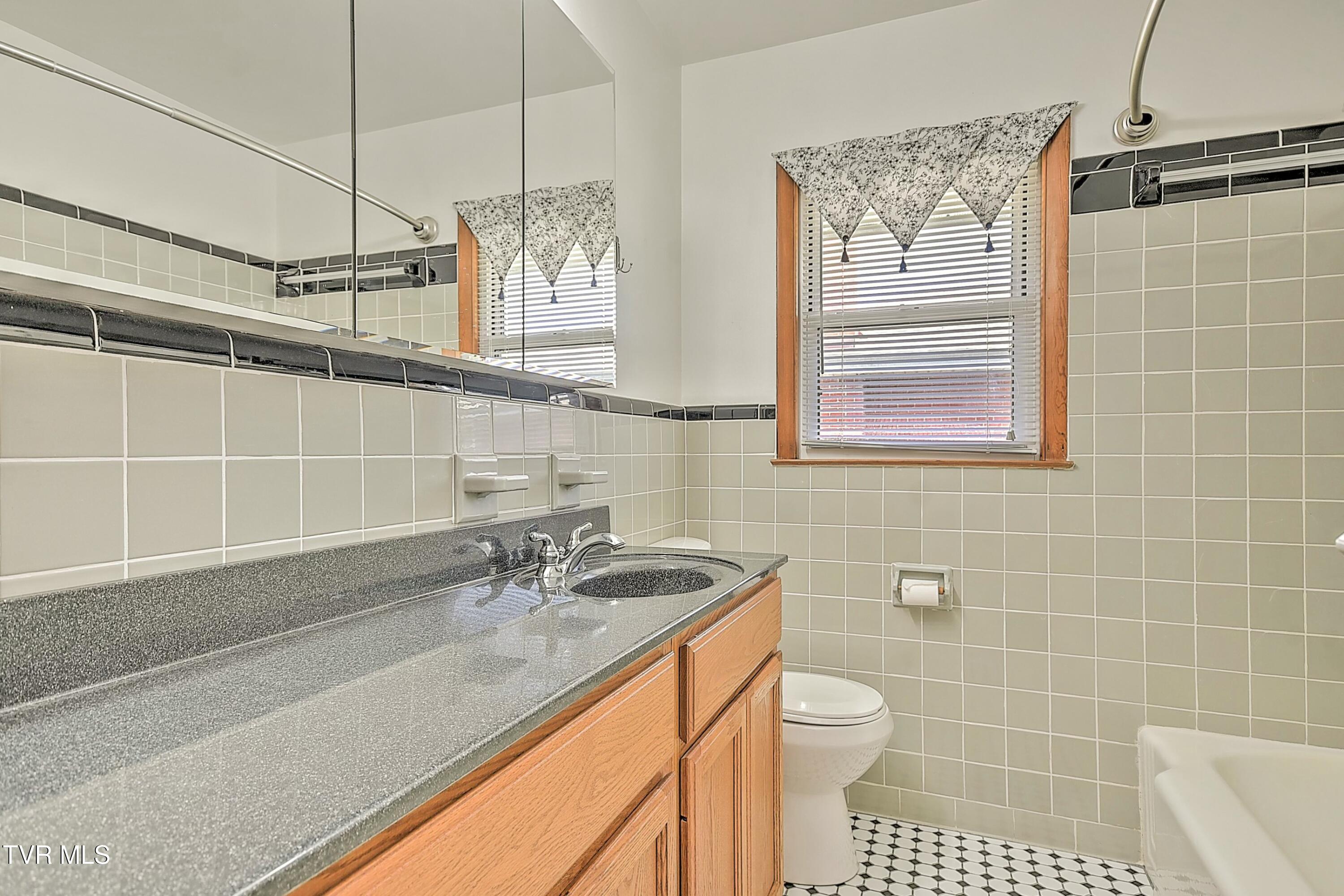 2013 Hermitage Drive, Kingsport, Tennessee image 22