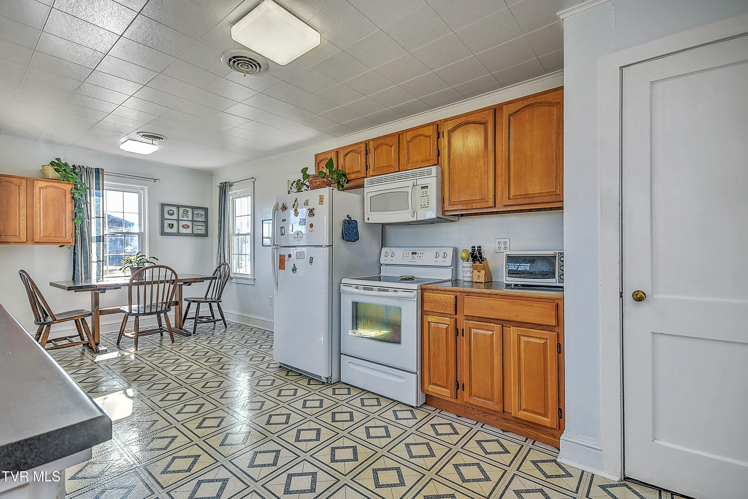 1240 Whirlwind Road, Greeneville, Tennessee image 11