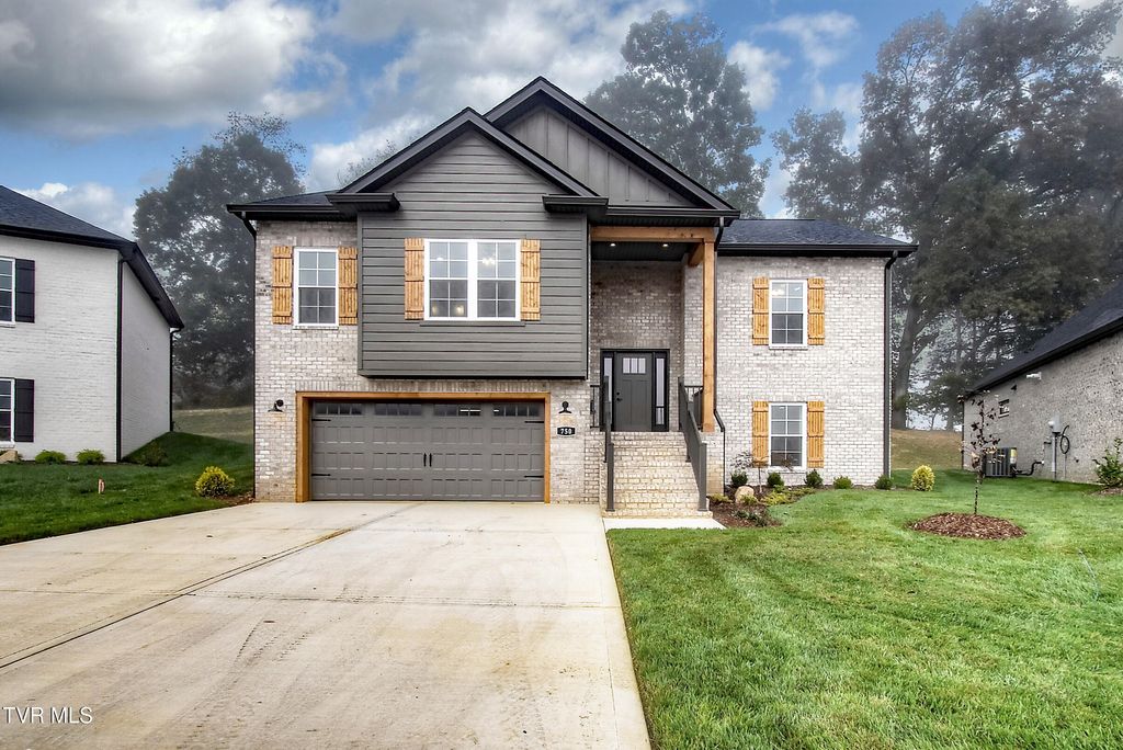 Photo of 750 Hunts Terrace Drive, Kingsport, TN 37663 (MLS # 9983030)