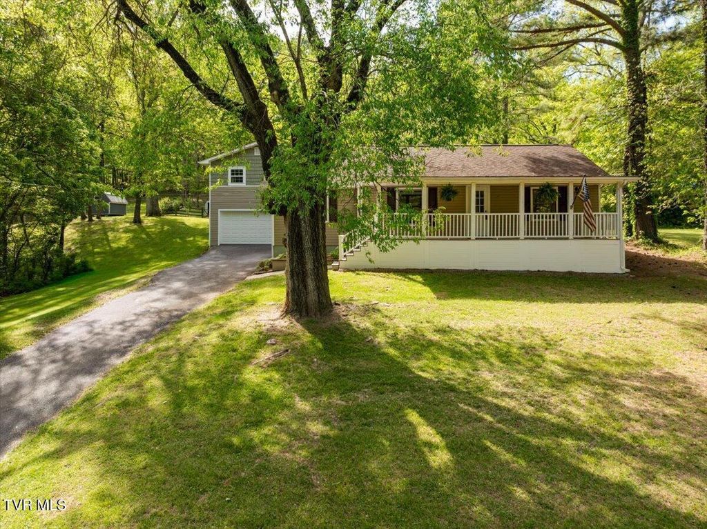 Photo of 470 Shady View Road, Kingsport, TN 37664 (MLS # 9994396)
